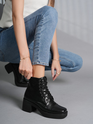 Roadster Boots For Women(Black , 6)