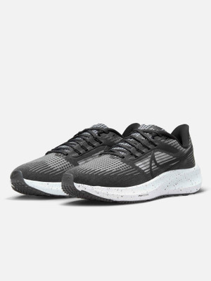NIKE Pegasus 39 Running Shoes For Women(Black , 6)