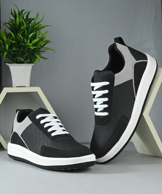 Roadster Walking Shoes For Men(Black, Grey , 8)