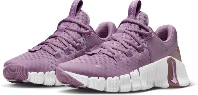 NIKE Free Metcon 5 Training & Gym Shoes For Women(Purple , 6)