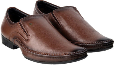 METRO Slip On For Men(Tan , 7)