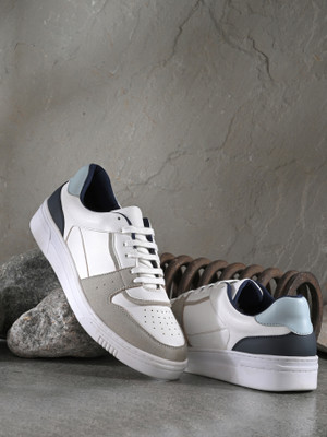Mast & Harbour Casual Shoes Sneakers For Men(White, Blue , 7)