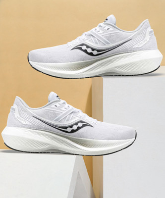 SAUCONY TRIUMPH 20 Running Shoes For Men(White , 8)