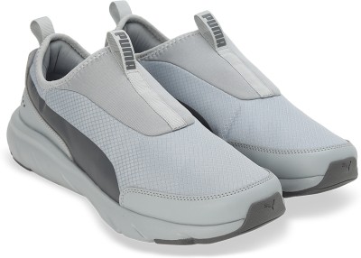 PUMA Softride Flex SlipOn Wide Walking Shoes For Men(Grey)
