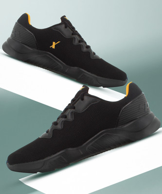 Sparx SM 648 Running Shoes For Men(Black, Gold , 9)