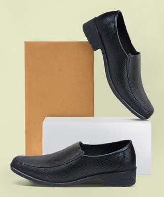 AJANTA Casual PVC Waterproof Slip On For Men(Black , 8)