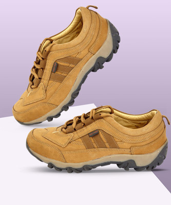 RED CHIEF Fashion wear Casuals For Men(Brown)