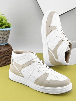 Roadster White colourblocked chunky casual lace up comfortable trendy sneakers shoes Sneakers For Men(White , 8)