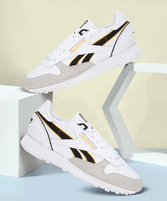 REEBOK Running Shoes For Men(White , 11)
