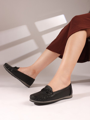 CARLTON LONDON Women's Textured Classic Slip-On Loafers Loafers For Women(Black , 3)