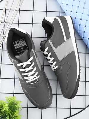 Roadster Training & Gym Shoes For Men(Grey , 7)
