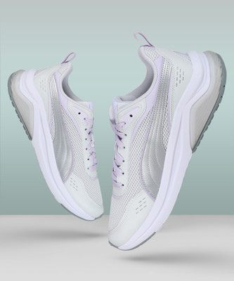 PUMA Amplifier Retro Running Shoes For Men(White , 8)