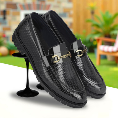 Blue Horse Chunky Formal cum Corporate Casuals Party Wear For Men(Black , 8)