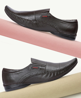 RED CHIEF Slip On For Men(Brown , 9)