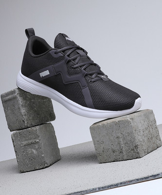 PUMA Softride Victoride Walking Shoes For Men(Grey , 8)