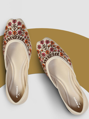 CATBIRD Punjabi Stone Work Ethnic Shoes Jutis For Women(Off White , 8)