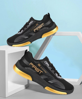 HOTSTYLE FAST Trendy Sneakers For Men(Black , 6)