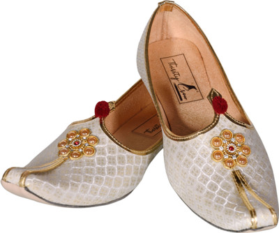 Thirsty Crow North India's Traditional Ethnic Sherwani Juti Wedding Wear & Casuals For Men(White , 6)