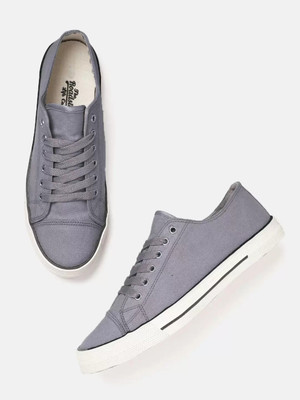 Roadster Comfortable Outdoor Casuals For Men(Grey , 7)