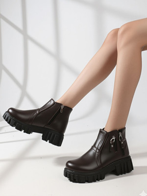 Roadster Boots For Women(Brown , 5)