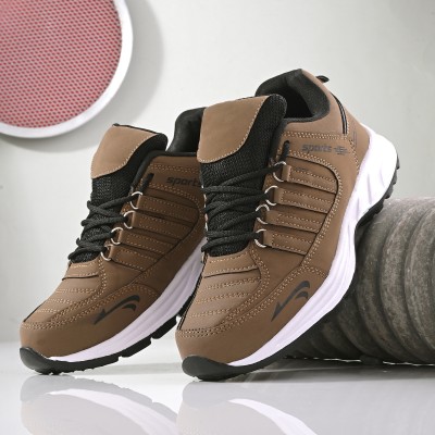 SPOTWALK SW - Freesole Premium Running Shoes For Men(Brown)