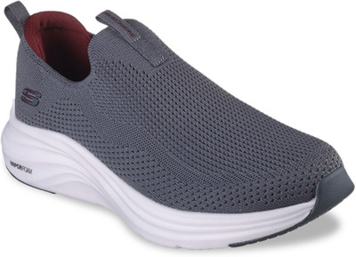 Skechers VAPOR FOAM - COVERT Sneakers For Men(Red , 6)