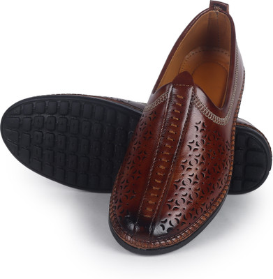 TheShoeGalleryy Mens Synthetic Leather Mojaris||Stylish Mojaris For Wedding|| Partywear|| Casual Party Wear For Men(Brown , 6)