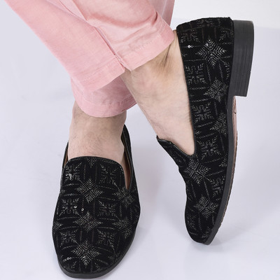 FAUSTO Ethnic Velvet Sequin Embroidered Juttis for Wedding|Traditional Kurtas Shoes Mojaris For Men(Black , 7)