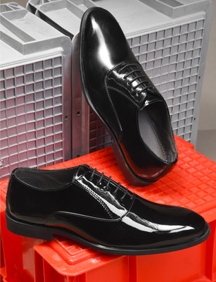 Wave Walker WW-KNIGHT Party Wear For Men(Black , 9)