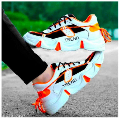 BAUCHHAAR Training & Gym Shoes For Men(White, Black , 10)
