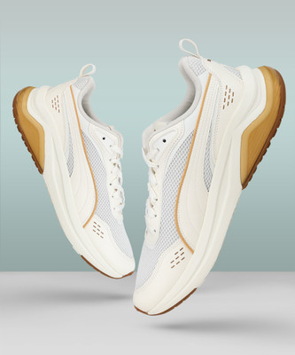 PUMA Amplifier Retro Running Shoes For Men(White , 8)