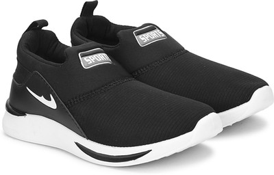 SKITE Slip On Sneakers For Men(Black , 7)