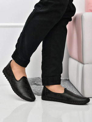 PROVOGUE Breathable Fishnet upper and EVA outsole Loafers For Men(Black , 8)