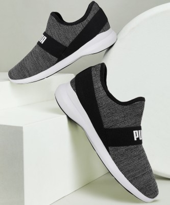 PUMA Pacer Slip on v2 Sneakers For Men(Black, Grey)