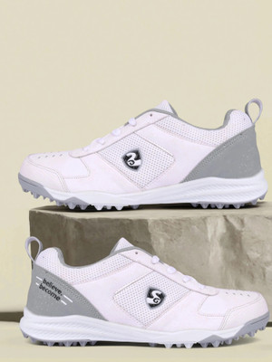 SG FUSION Cricket Shoes For Mens Grey/White No 7 Cricket Shoes For Men(Grey , 7)