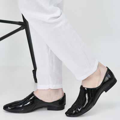 FAUSTO Textured Ethnic Round Toe Juttis for Wedding|Party Slip-On Kurtas Festive Mojaris For Men(Black , 8)