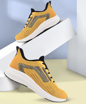 CAMPUS CAMP AXEL Running Shoes For Men(Yellow , 6)