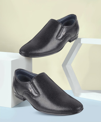 MOCHI Slip On For Men(Black , 9)