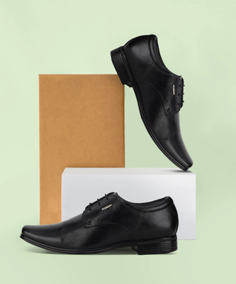 RED CHIEF Derby For Men(Black , 7)