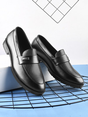 INVICTUS Formal Slipon Loafers with Metal Accent for party & formal occasion Slip On For Men(Black , 8)