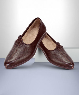 Pahnawa punjabi jutti , nagra , nagra shoes , jutti , jalsa , mojari , rajasthani jutti Jutis For Men(Brown , 9 UK/India)