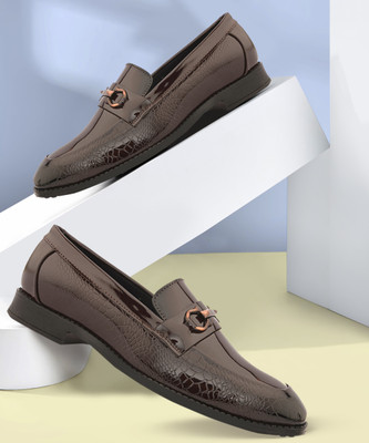INVICTUS PU Synthetic Textured Formal Slip On Shoes Slip On For Men(Brown , 10)