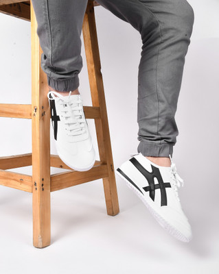 SELFIEE Sneakers For Men(Black , 9)
