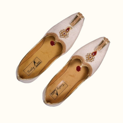 Thirsty Crow Rajwadi Royal Heritage Juttis Party Wear For Men(Pink, Gold , 7)