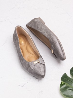 Inc.5 Womens Pewter Printed Pointed Toe Party Wear Ballerinas Outdoors For Women(Grey , 4)