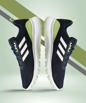 Top 10 Best Shoes under 2500 Rs - 2022