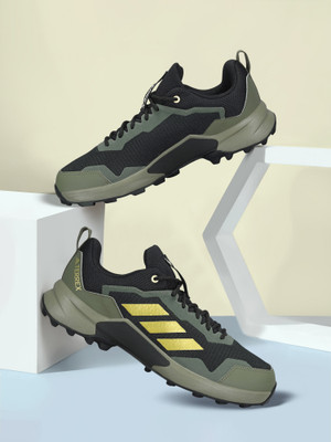 ADIDAS ROCKR BLAZE Hiking & Trekking Shoes For Men(Black , 6)