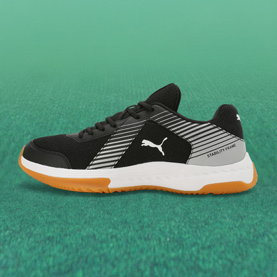PUMA Badminton Smash Sprint Running Shoes For Men(Black, Silver , 10)