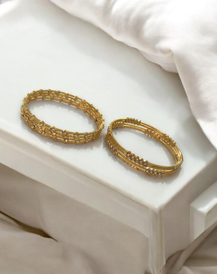 AARISAI Metal Gold-plated Bangle Set(Pack of 4)