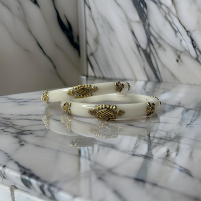 sk international Glass Bangle(Pack of 2)